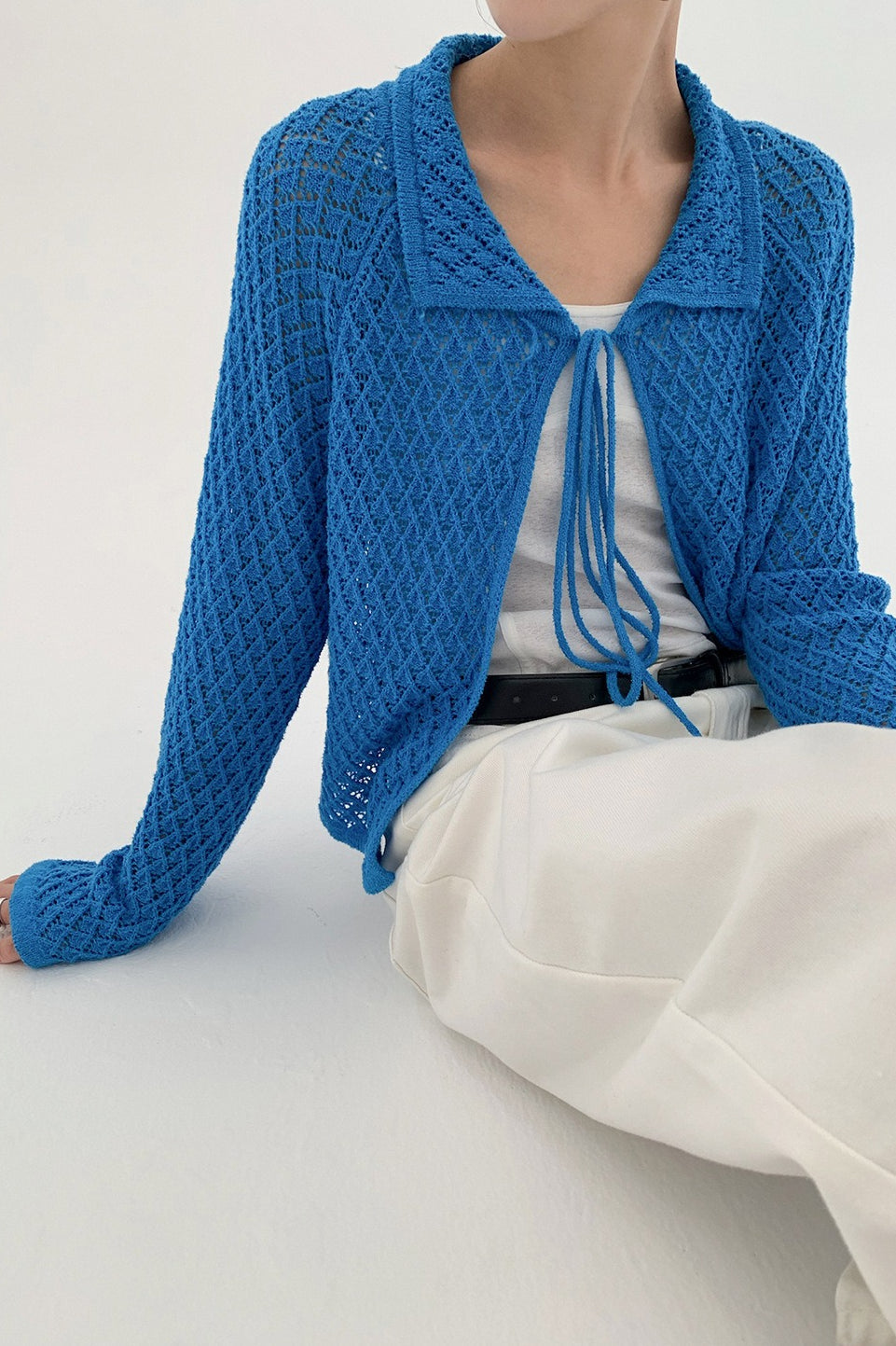 Hollow Collar Tie-Waist Short Knit Cardigan