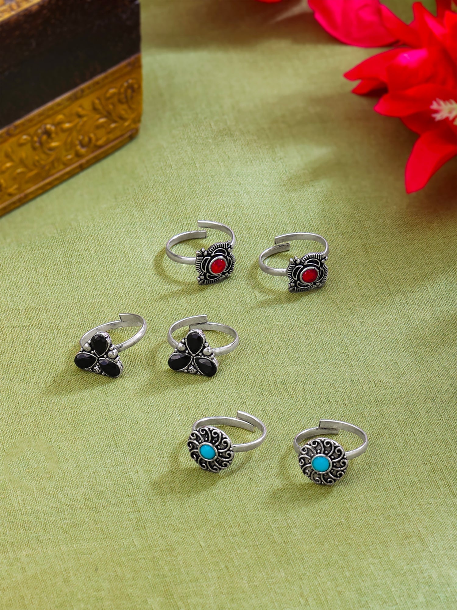 Oxidised Silver Three Pair Adjustable Toe Ring
