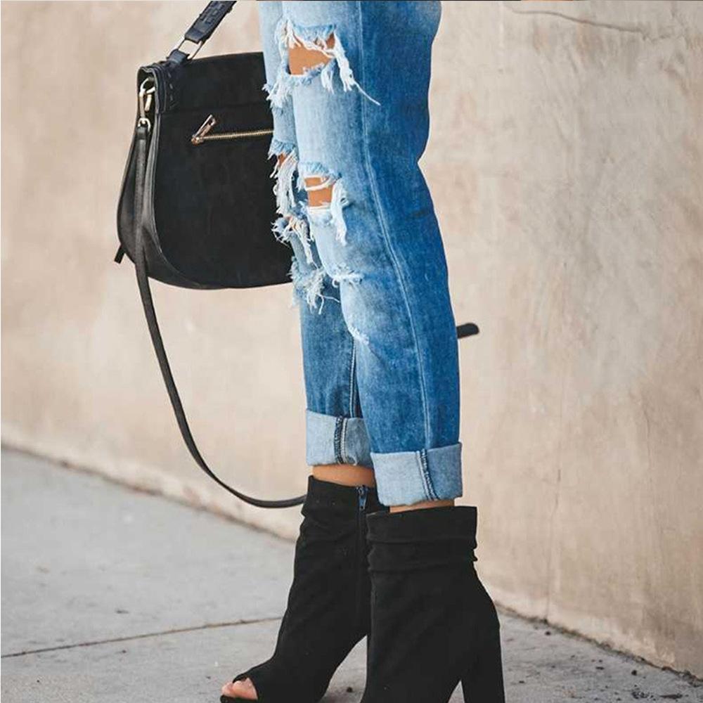 Mid Rise Stylish Straight Ripped Jean