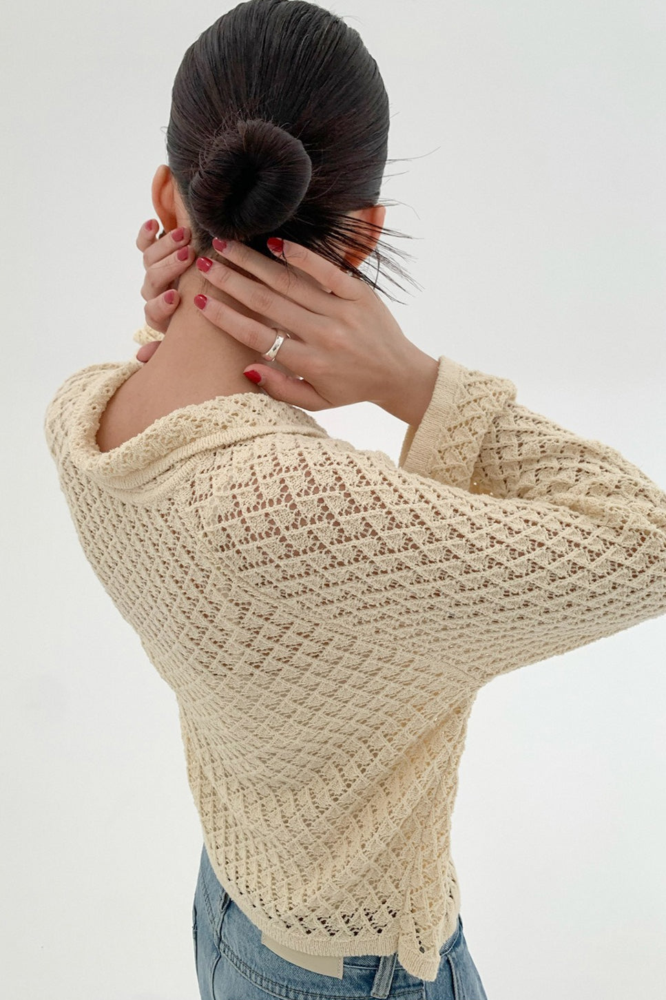 Hollow Collar Tie-Waist Short Knit Cardigan