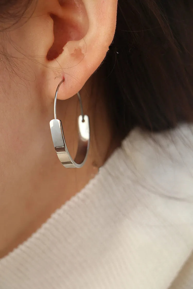 Simple Bar Hoop Earring