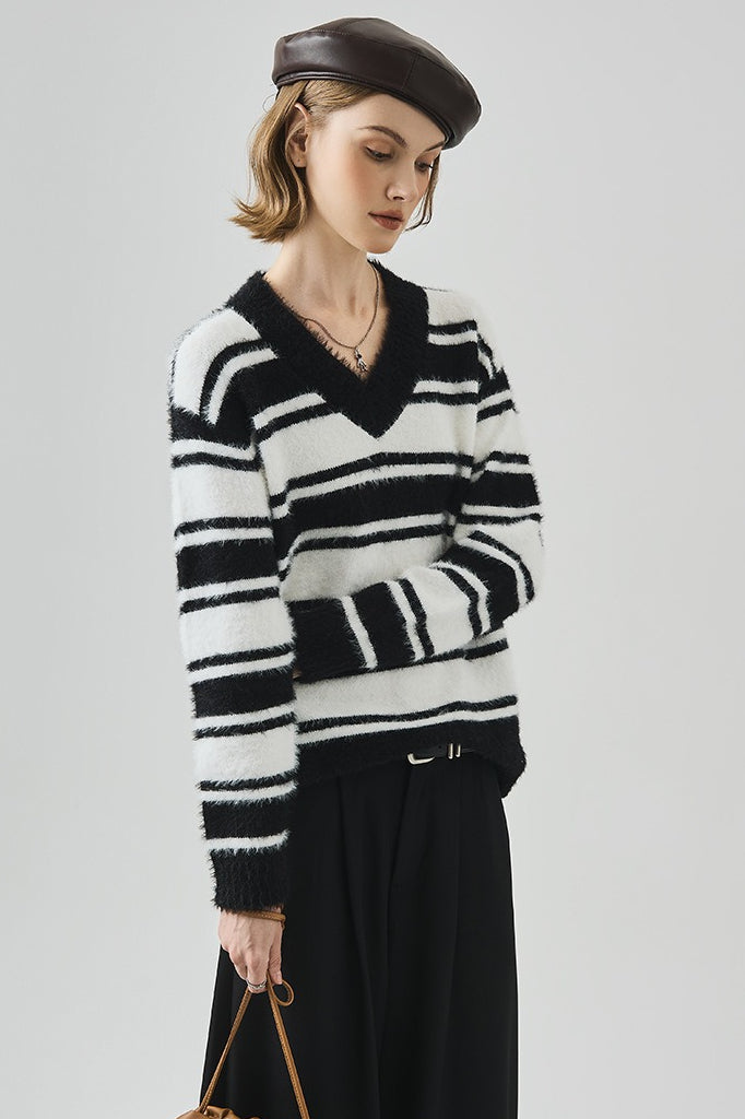 Loose V Neck Knit Sweater