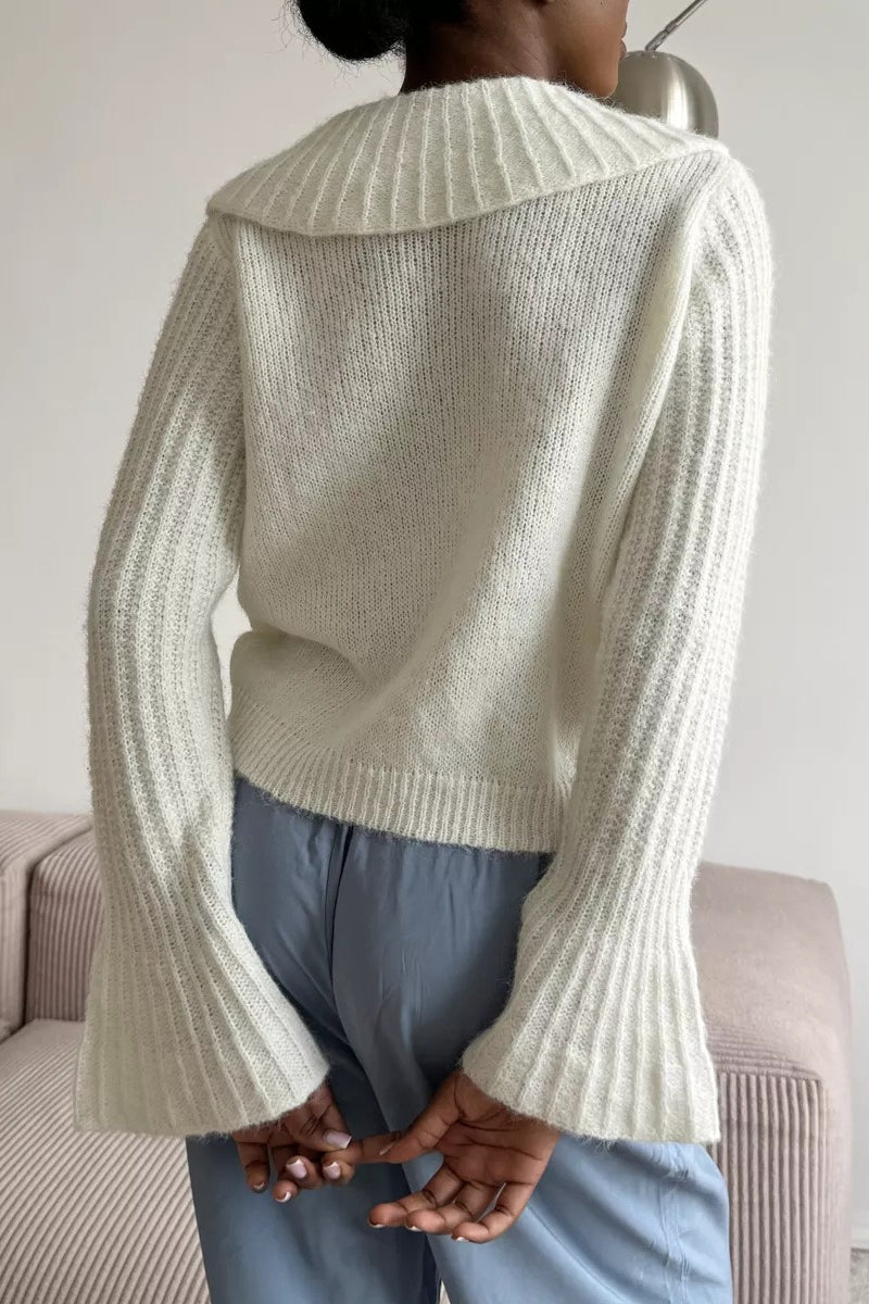 Chic Polo Bell Sleeve Sweater
