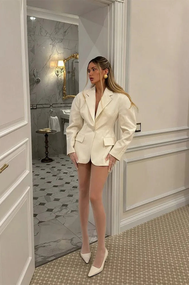 White Lapel Relaxed Sleeve Coat