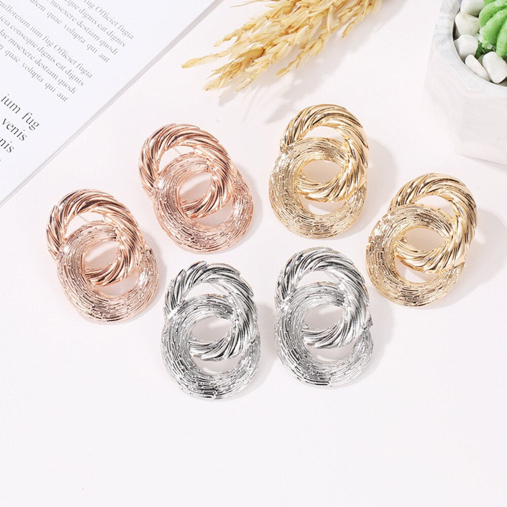 Circle Twist Silver Earring