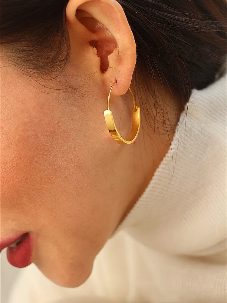 Simple Bar Hoop Earring