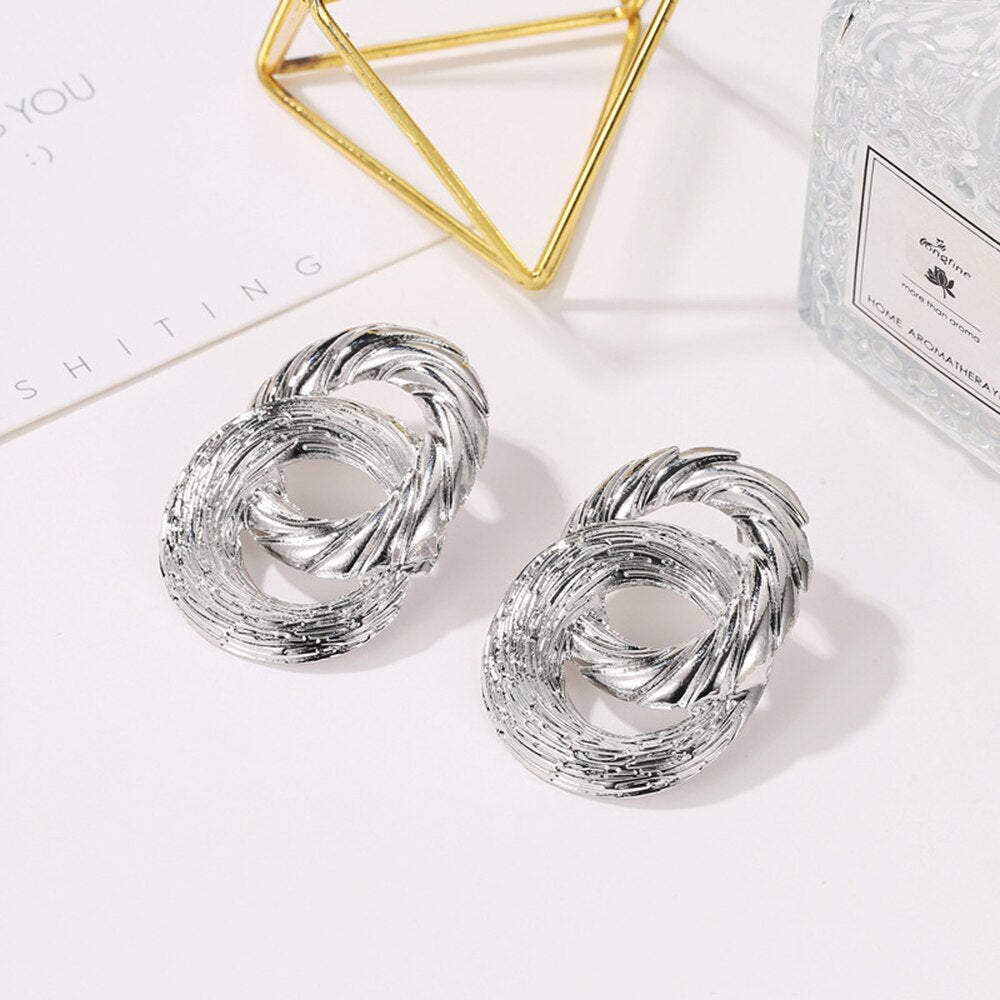 Circle Twist Silver Earring