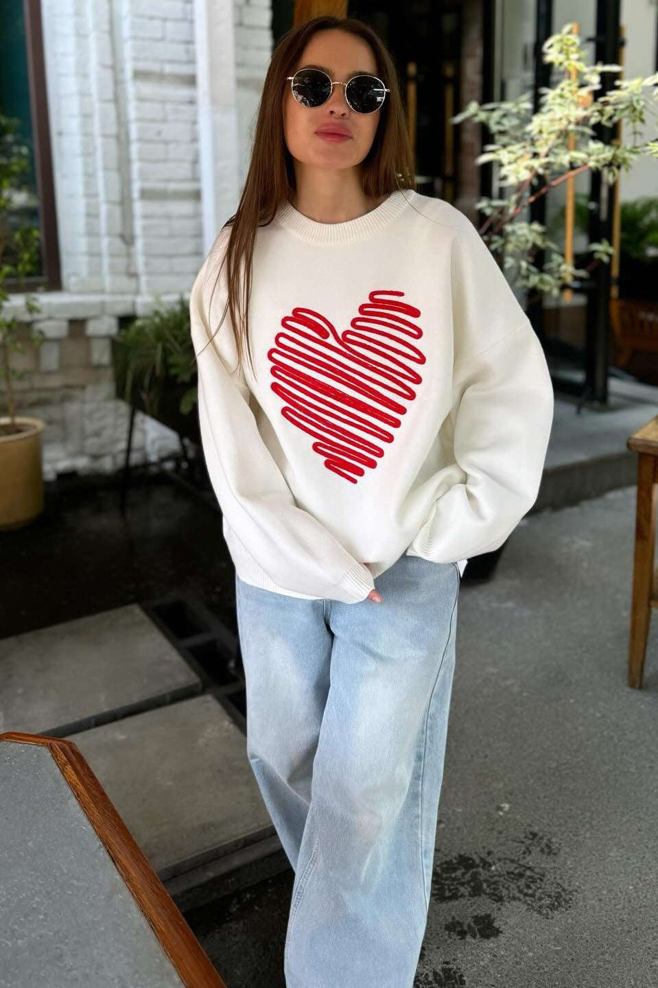 Scarlet Heart Line Knit Sweater