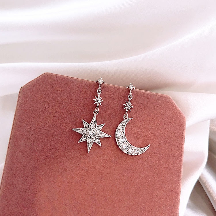 Star Moon Mismatched Gold Earring