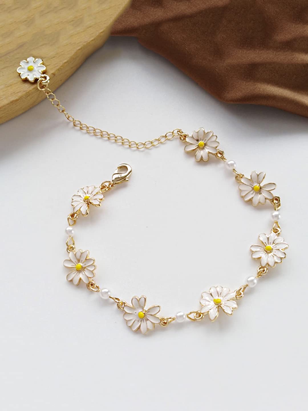 Floral Pearl Gold Chain Necklace