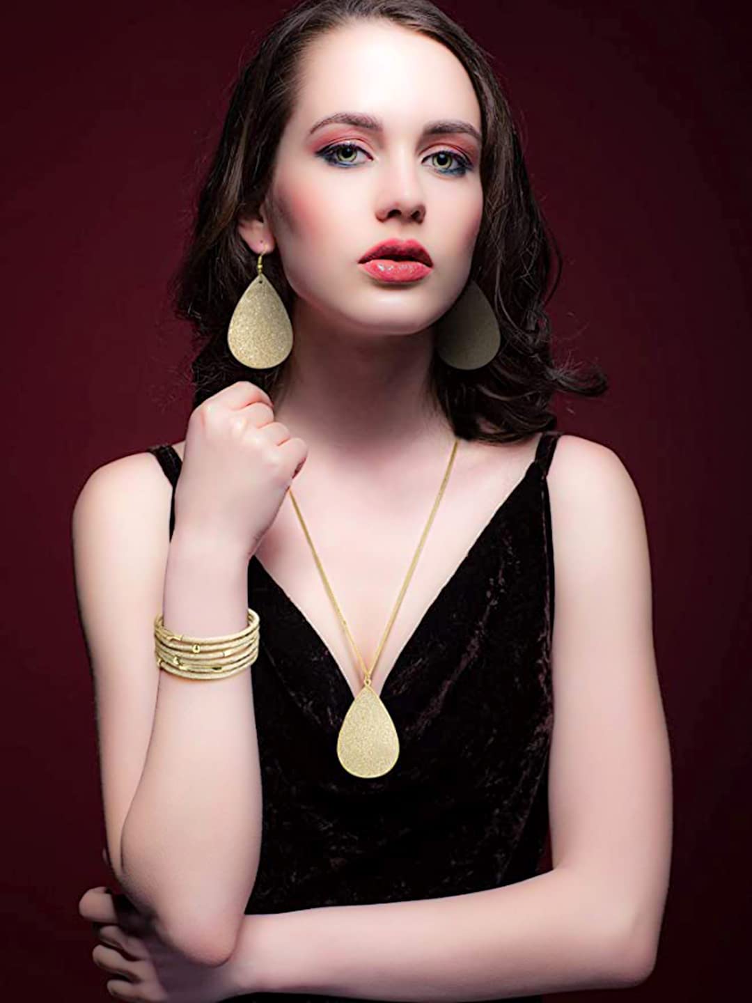 Black Circle Pendant Earring