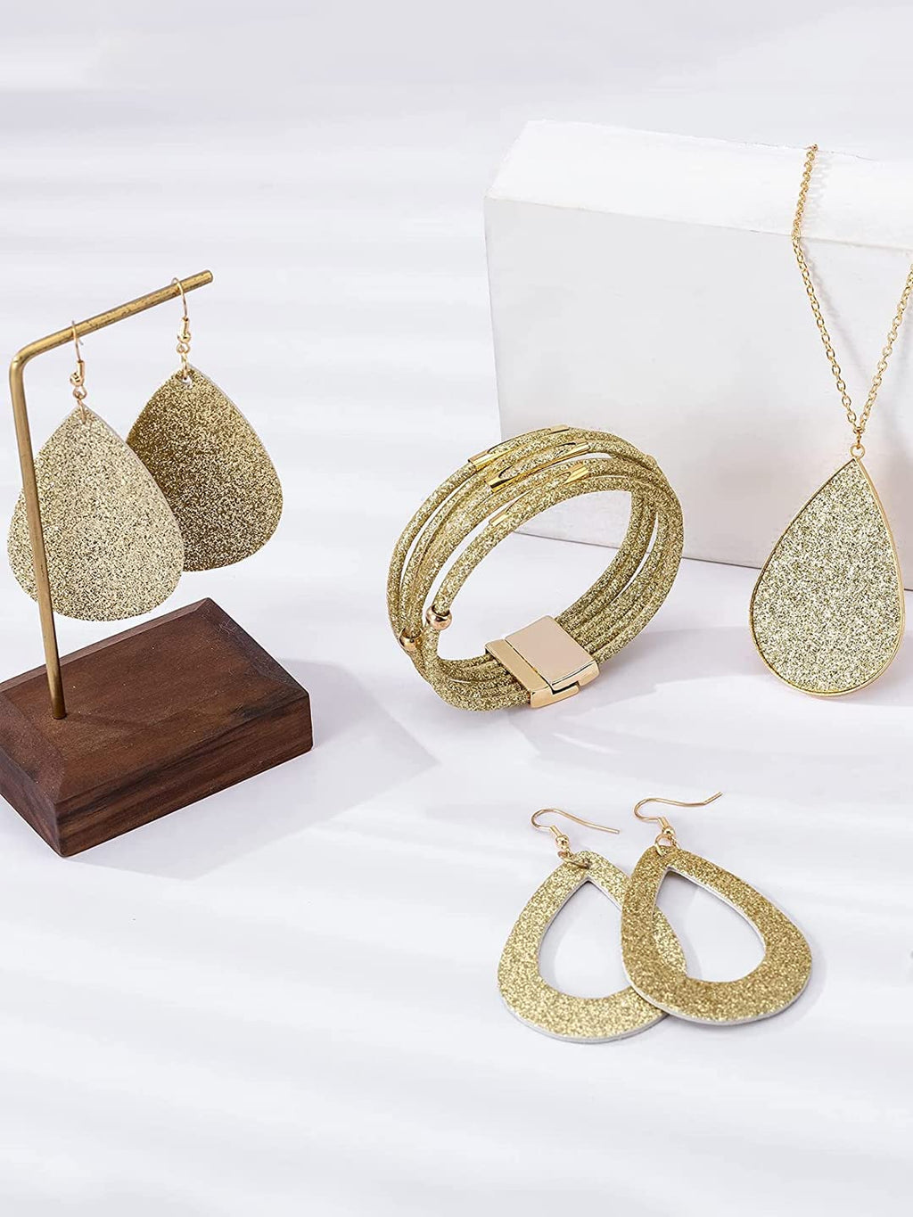 Gold Glitter Long Chain Pendant Necklace