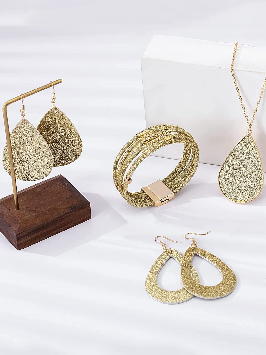 Gold Glitter Long Chain Pendant Necklace