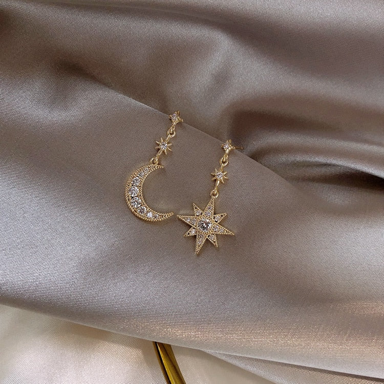 Star Moon Mismatched Gold Earring