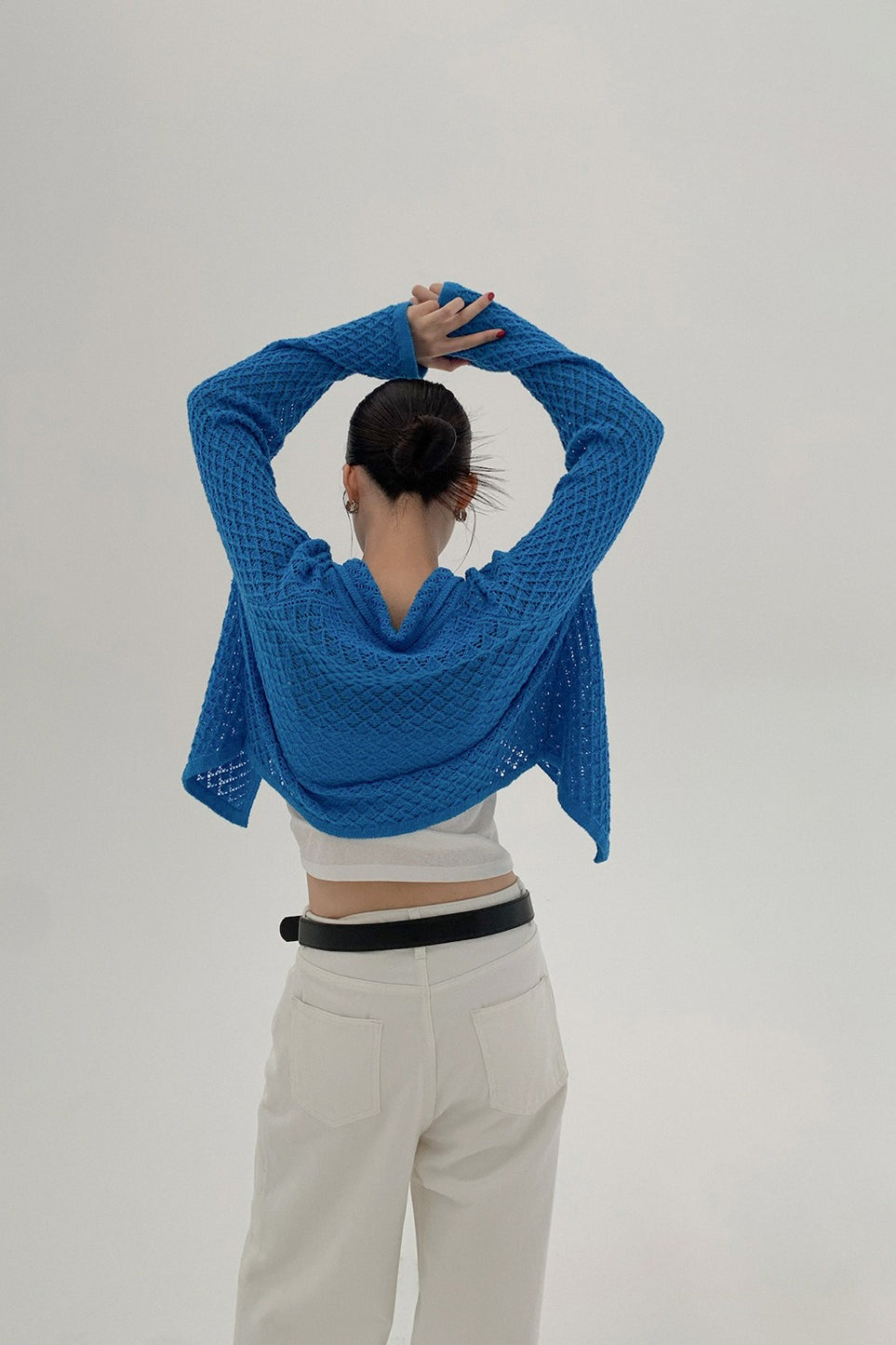 Hollow Collar Tie-Waist Short Knit Cardigan