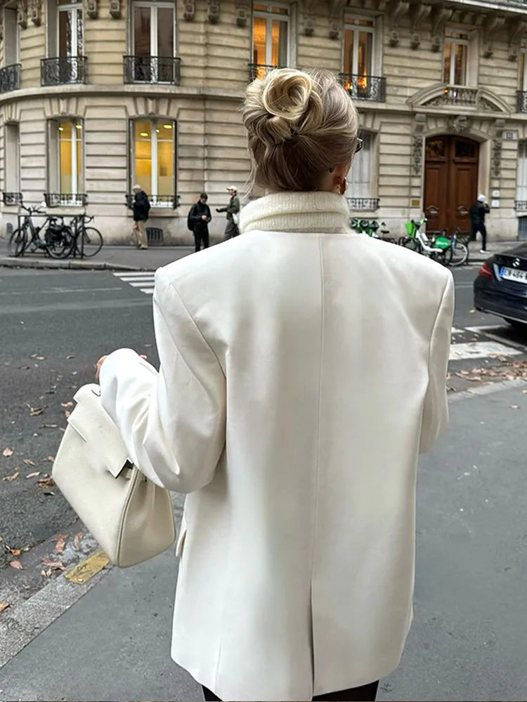 White Dual Pocket V-neck Coat