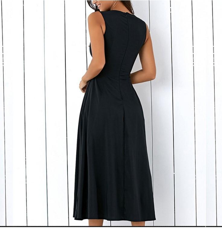Plus Size Black Sleeveless Chic Party Dress