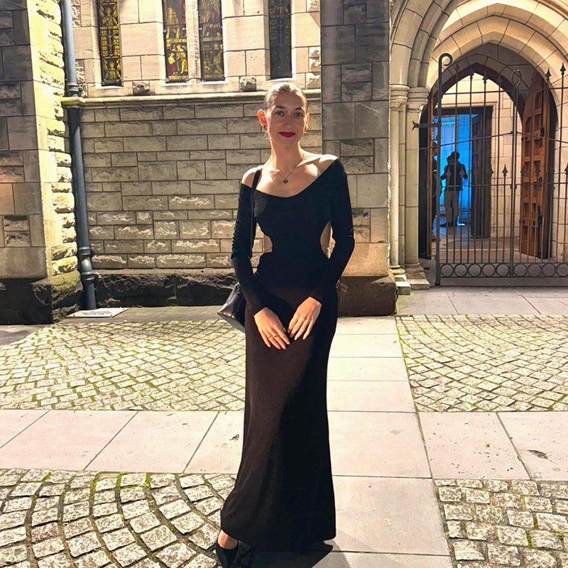 Backless Chain Detail Long Sleeve Maxi Dress