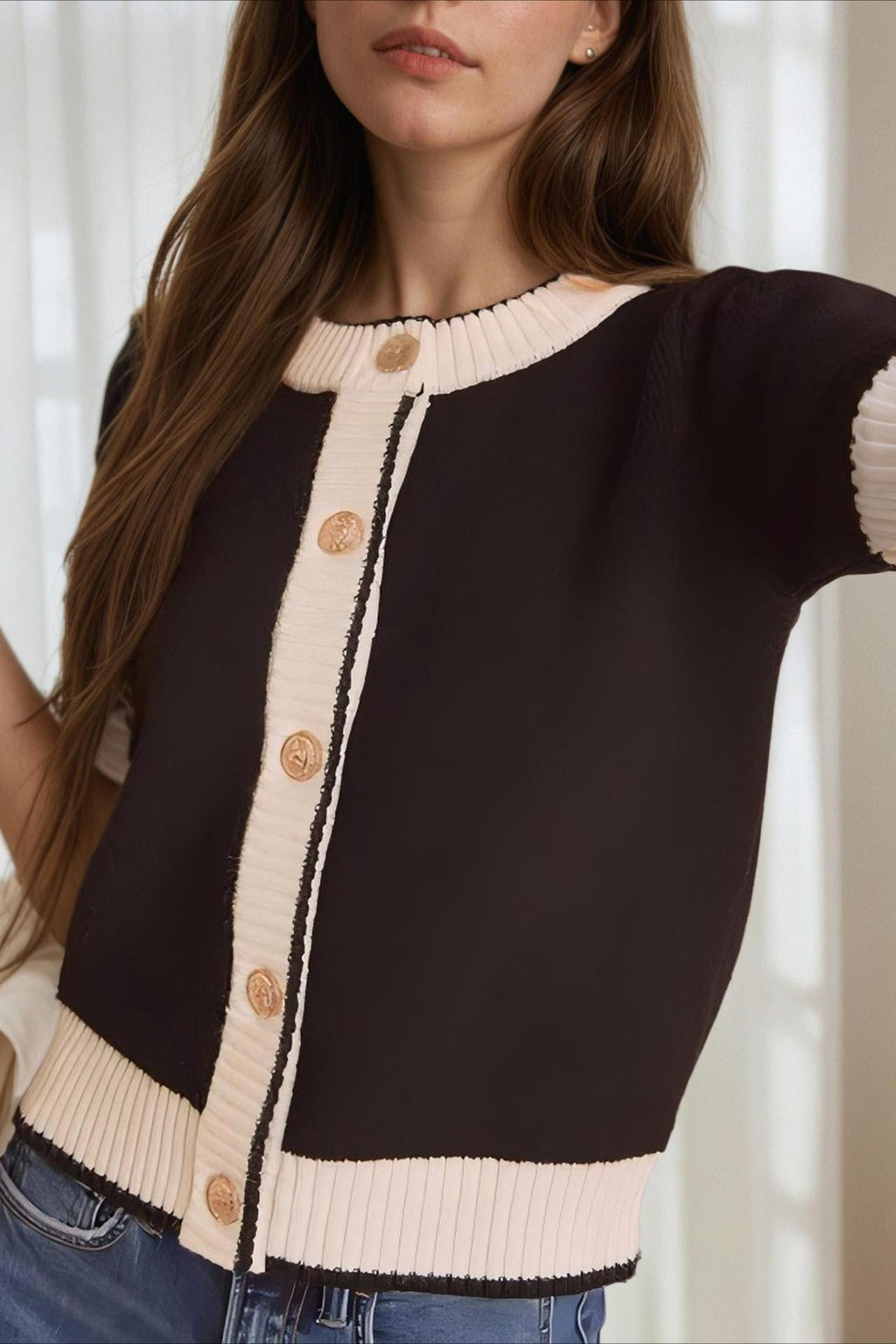Elegant Fitted Knit Cardigan