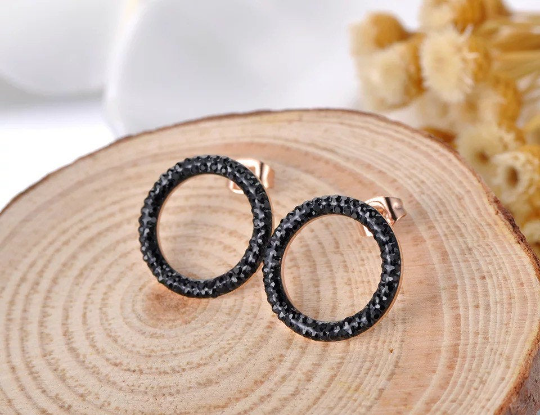 Black Circle Pendant Earring