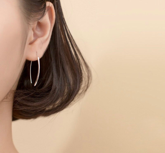 Sleek Bar Threader Hoop Earring