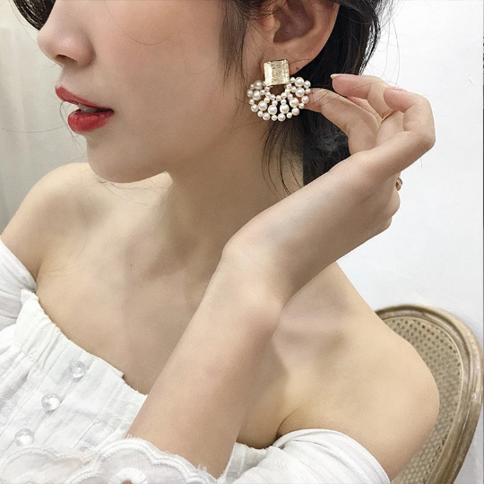 Pearl Fan Elegant Earring