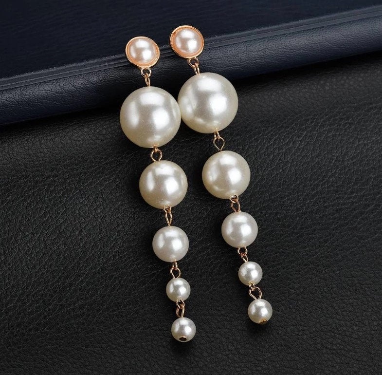 Long Bold Pearl Earring