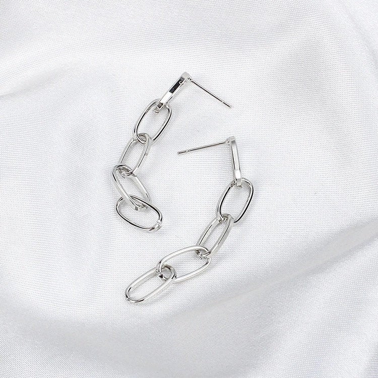 Delicate Link Chain Earring