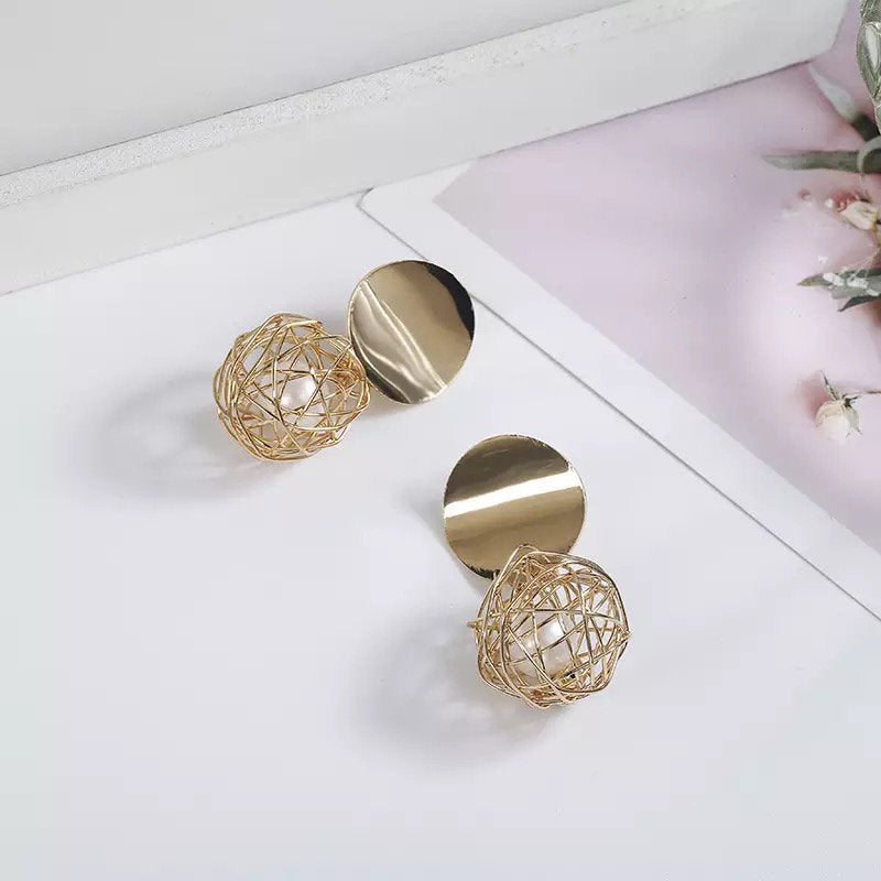 Caged Pearl Disc Dangle Earring