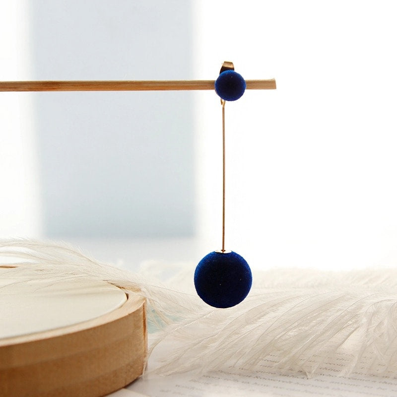 Hanging Ball Dangle Earring