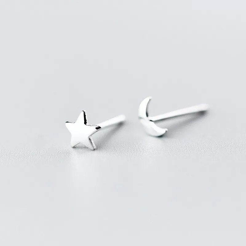 Tiny Star Moon Mismatched Earring