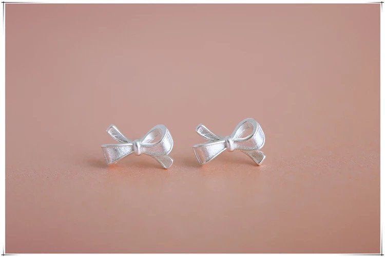 Tiny Bow Cute Earring