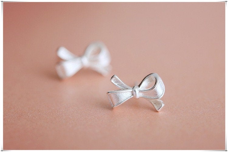 Tiny Bow Cute Earring