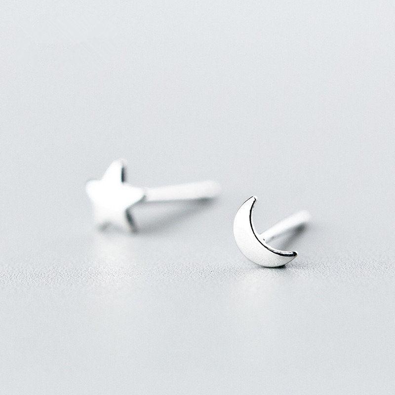 Tiny Star Moon Mismatched Earring