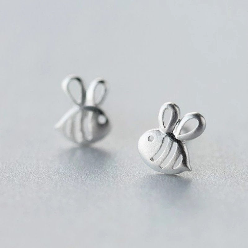 Little Bee Stud Gold Earring