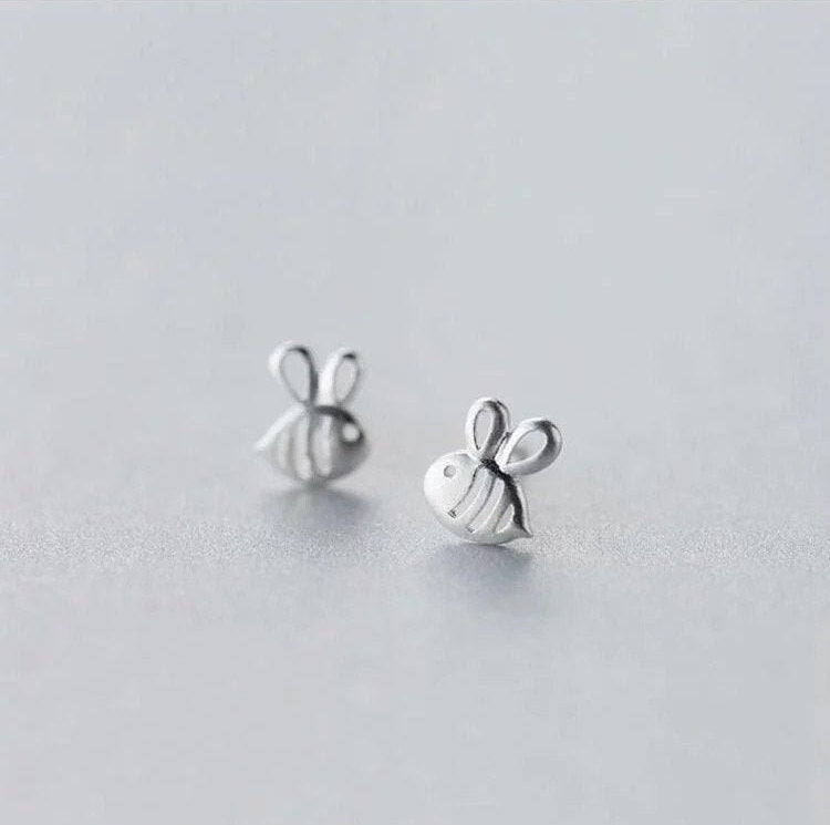 Little Bee Stud Gold Earring