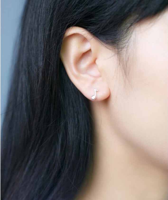 Tiny Musical Note Stud Earring