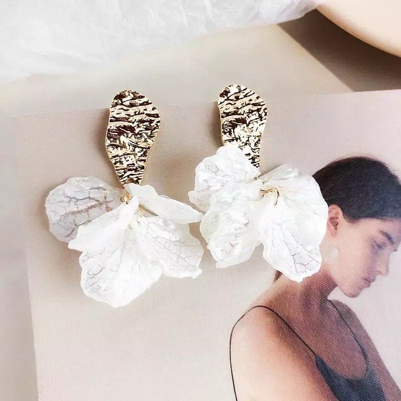 White Petal Flower Dangle Earring