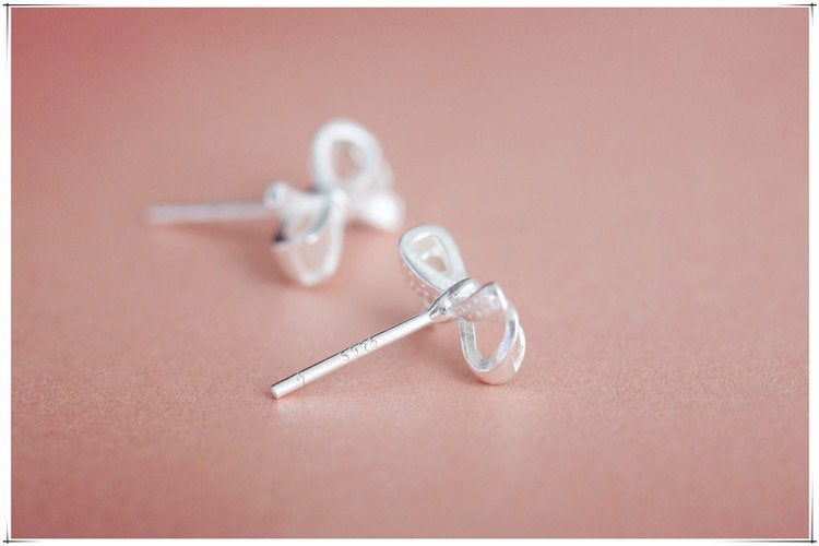 Tiny Bow Cute Earring