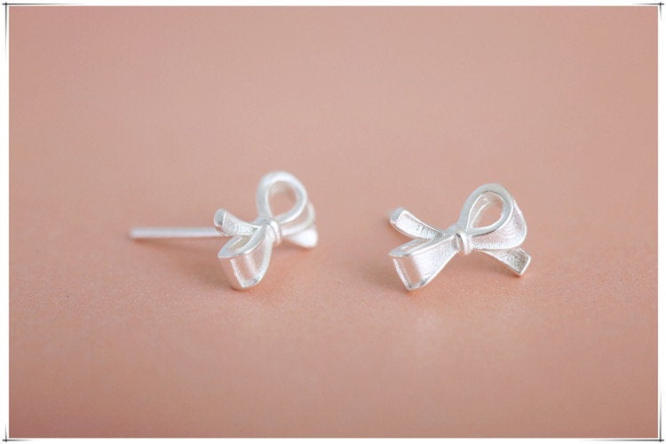 Tiny Bow Cute Earring