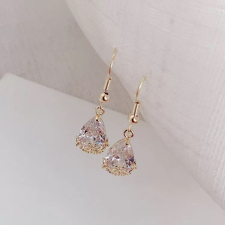 Flowered Teardrop Dangle Earring