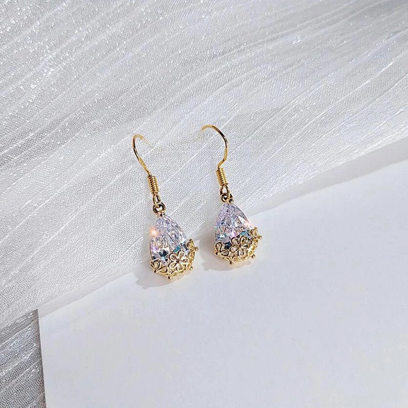 Flowered Teardrop Dangle Earring