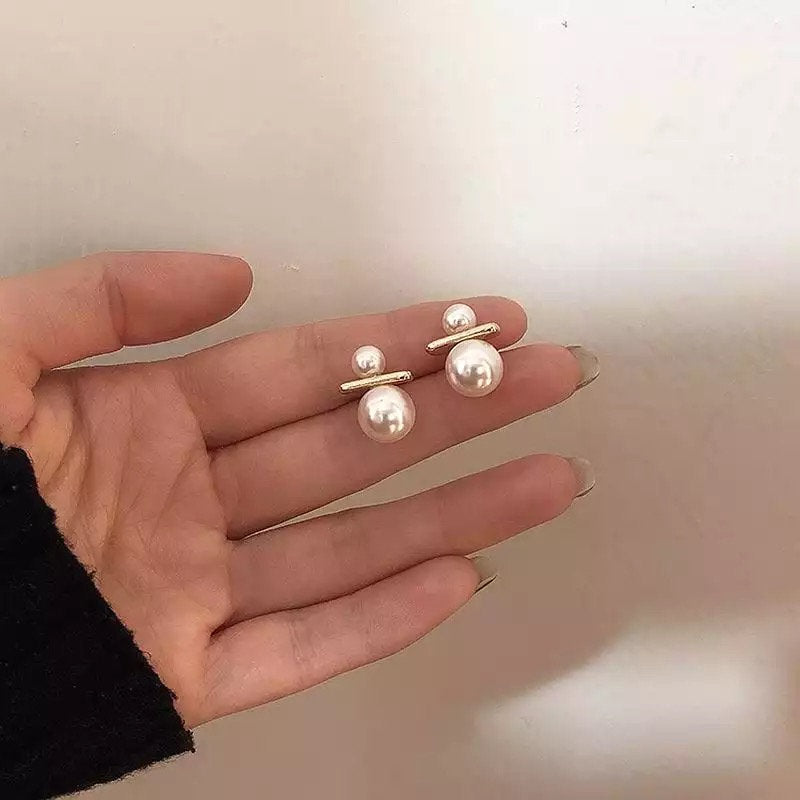Elegant Pearl Bar Earring