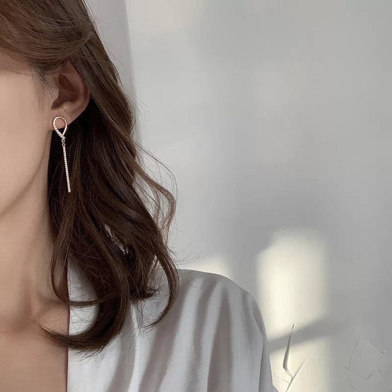 Crystal Teardrop Bar Earring