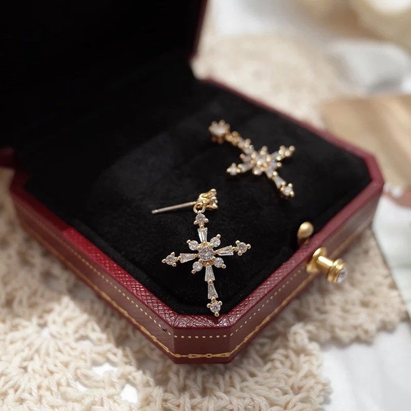 Crystal Cross Pendant Earring
