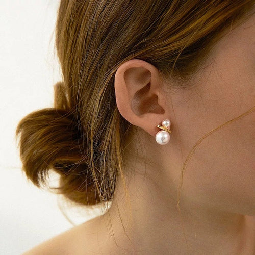 Elegant Pearl Bar Earring