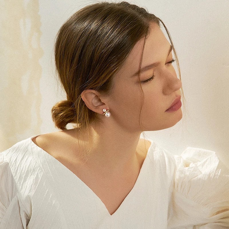 Elegant Pearl Bar Earring