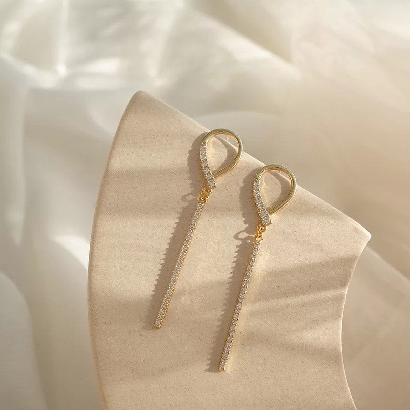 Crystal Teardrop Bar Earring