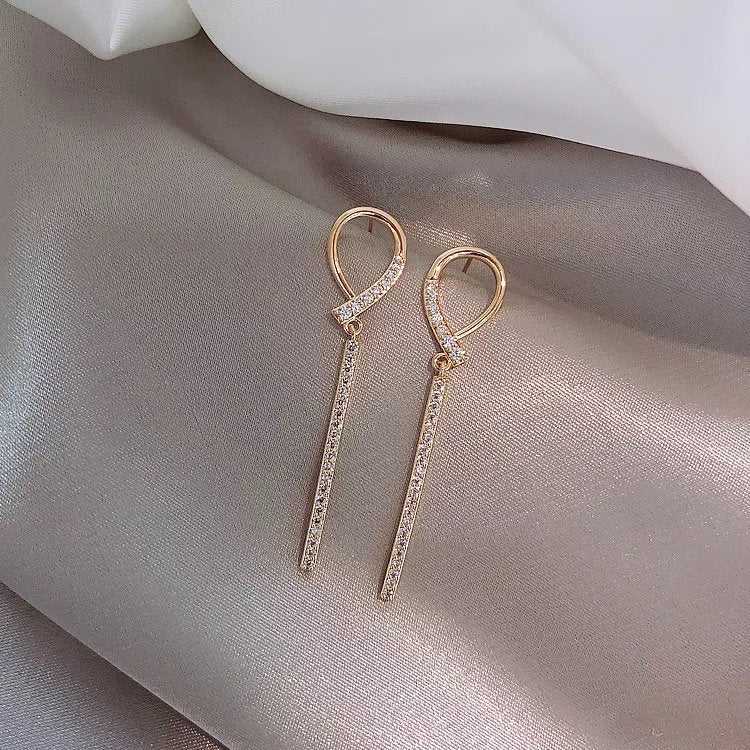 Crystal Teardrop Bar Earring
