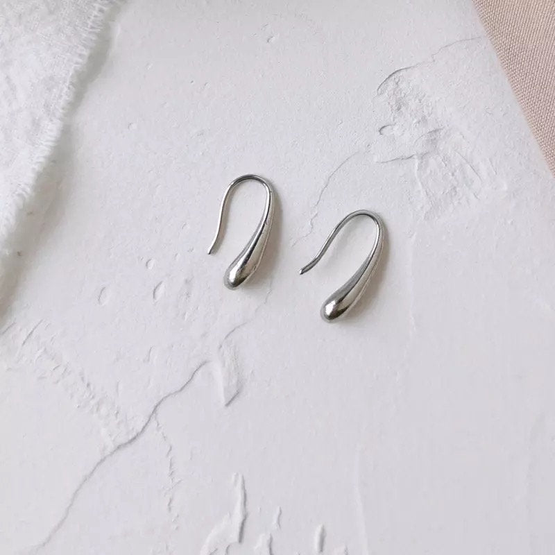 Tiny Teardrop Minimalist Earring